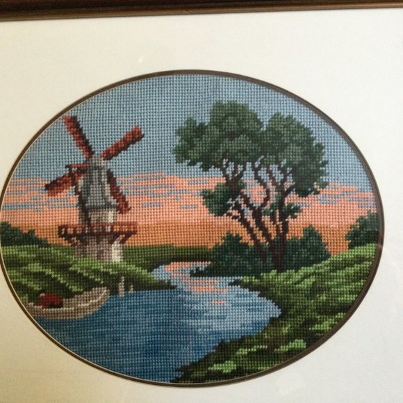 Embroidery needlework yarn art picture windmill  wood frame 41cm x 36cm - Picture 2 of 5
